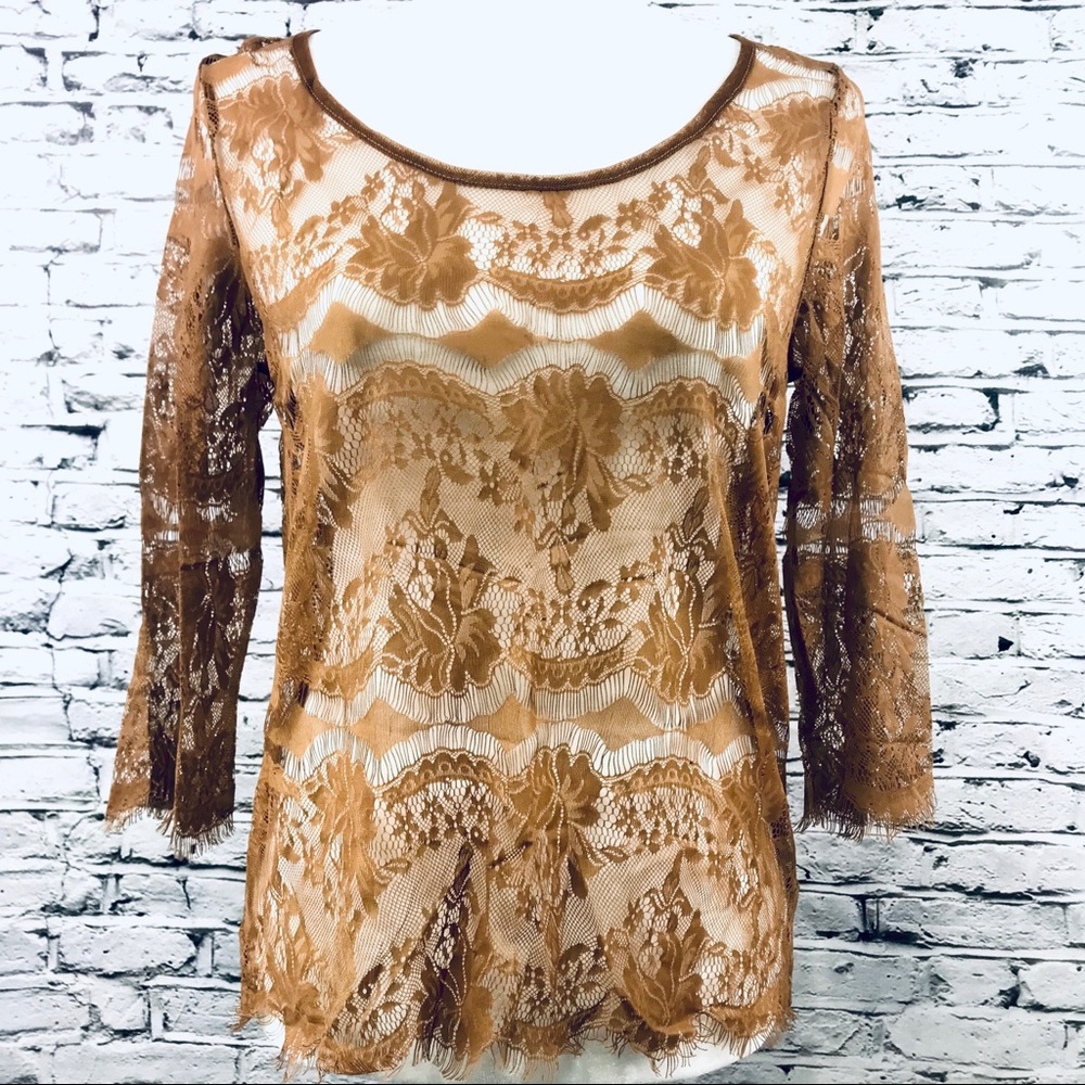 ✨HP✨Fossil Delicate Lace Overlay Top